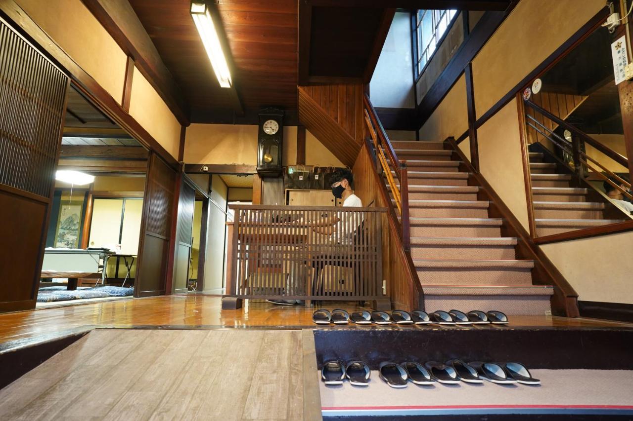 Hostel Murasaki Ryokan ทาคายาม่า ภายนอก รูปภาพ