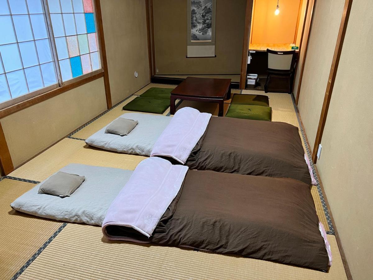 Hostel Murasaki Ryokan ทาคายาม่า ภายนอก รูปภาพ