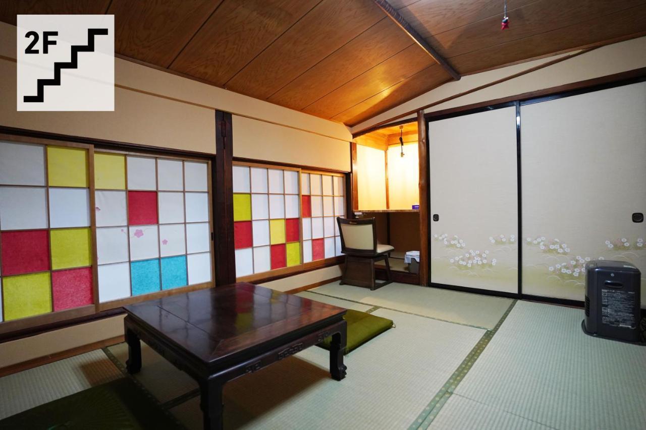Hostel Murasaki Ryokan ทาคายาม่า ภายนอก รูปภาพ