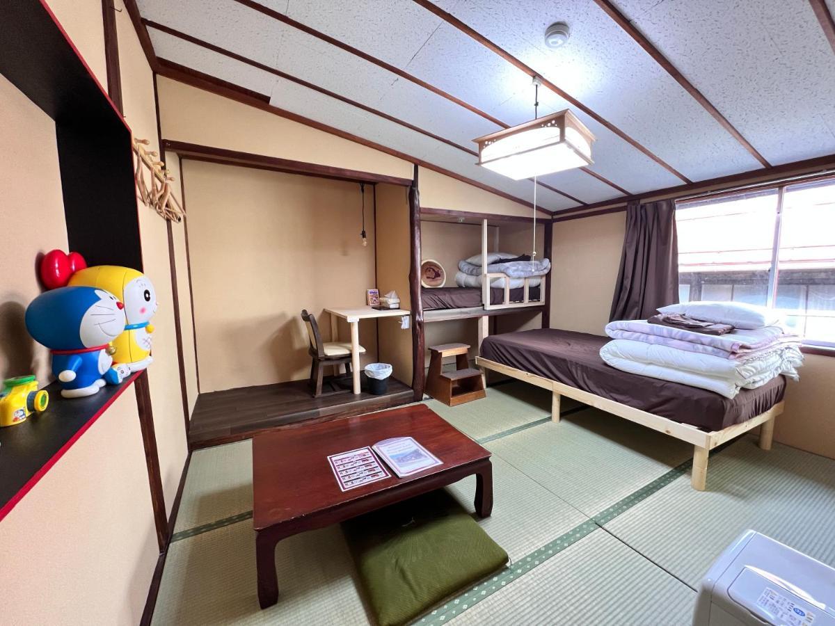 Hostel Murasaki Ryokan ทาคายาม่า ภายนอก รูปภาพ