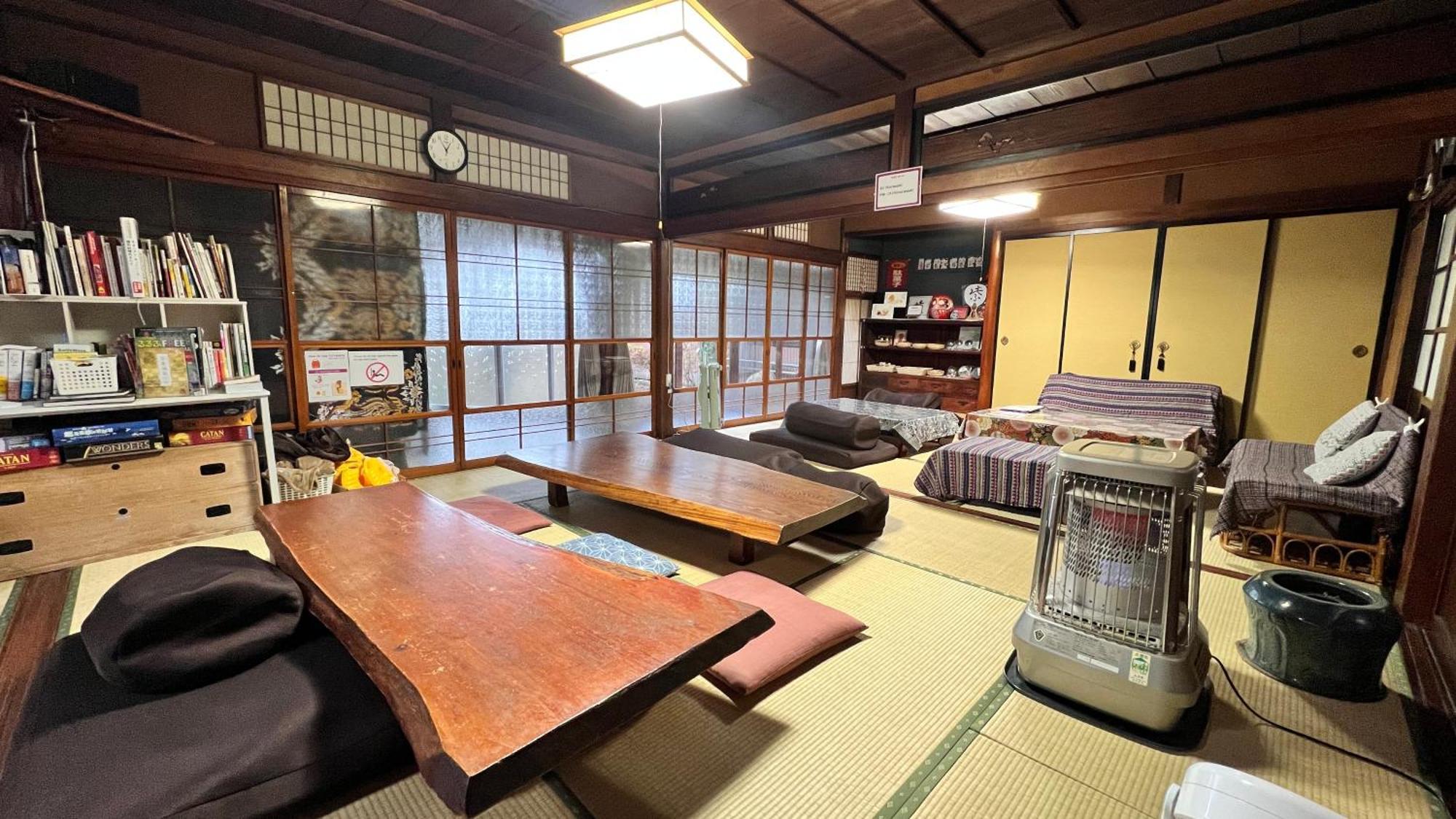 Hostel Murasaki Ryokan ทาคายาม่า ภายนอก รูปภาพ