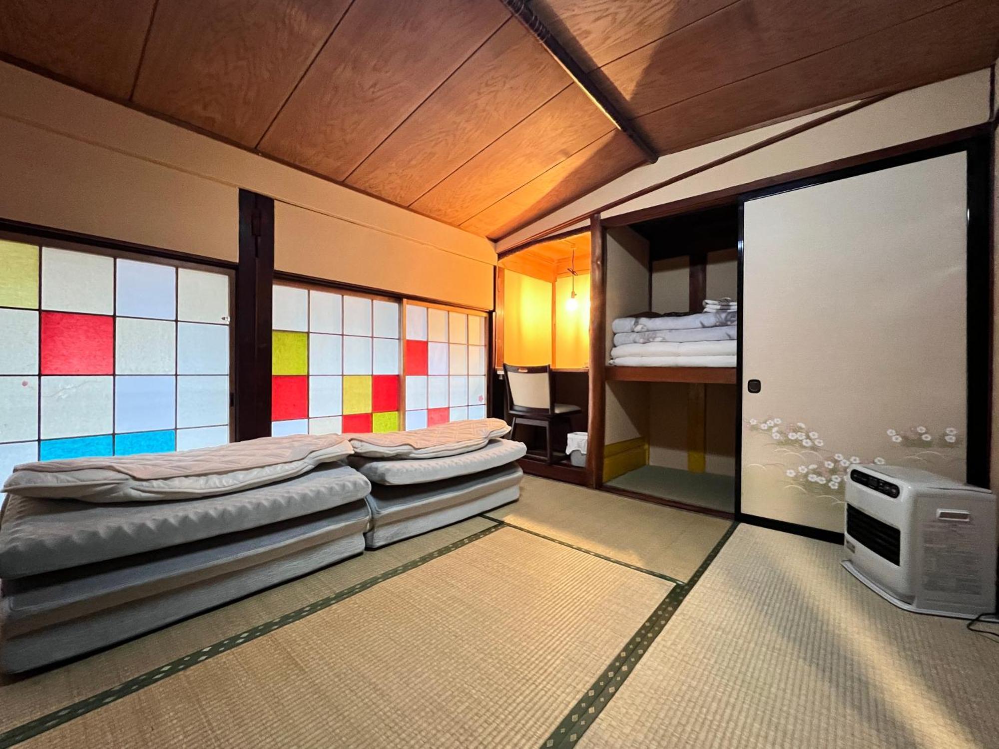 Hostel Murasaki Ryokan ทาคายาม่า ภายนอก รูปภาพ