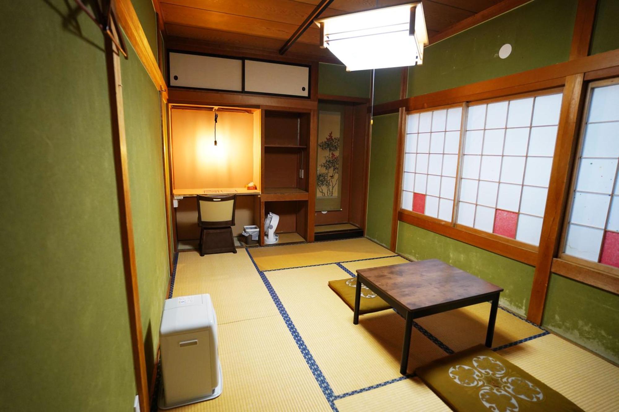 Hostel Murasaki Ryokan ทาคายาม่า ภายนอก รูปภาพ